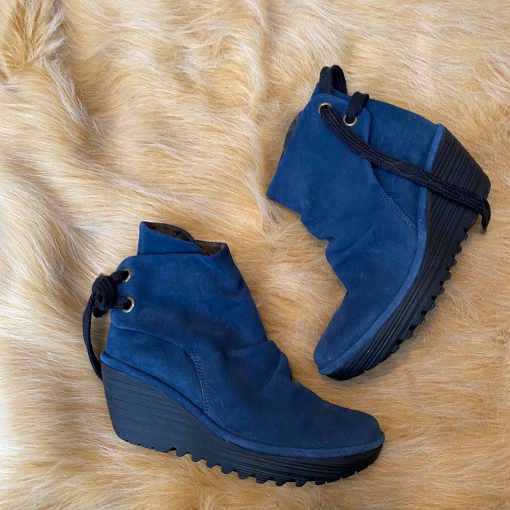 London fly ankle booties sz 39/8.5